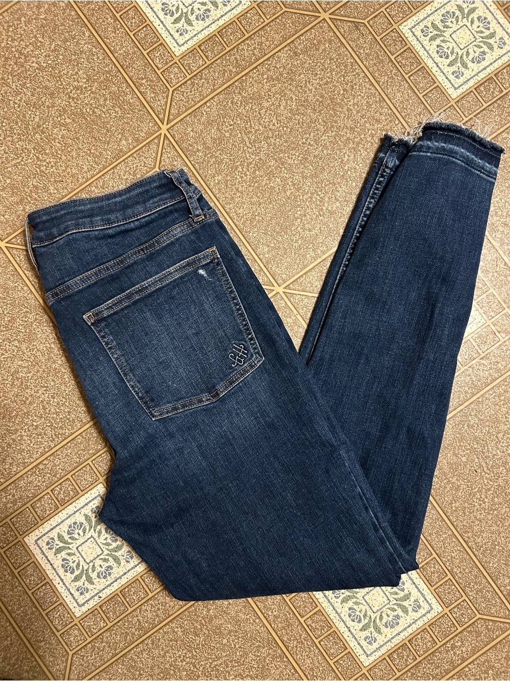 Good Hart Women's Dark Indigo High Rise , Slim Ankle Jeans ( Size 10 )